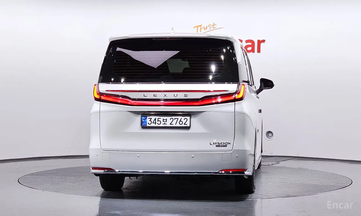 Фото 4 - Lexus LM