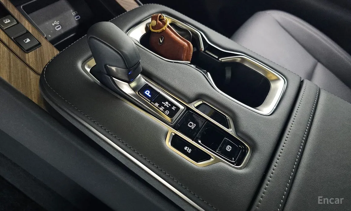 Фото 9 - Lexus LM