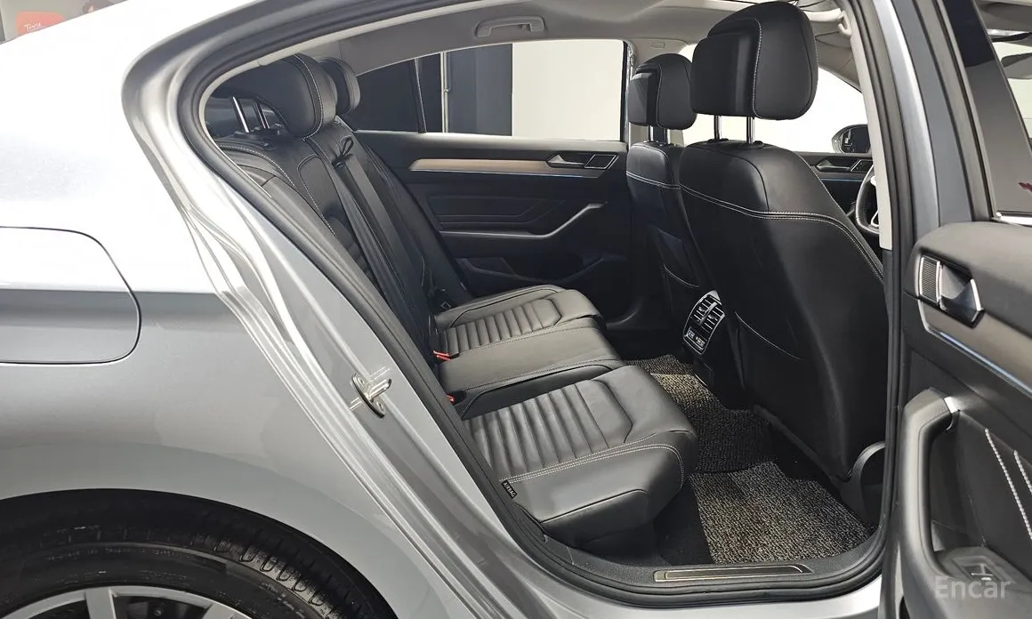 Фото 12 - Volkswagen Passat