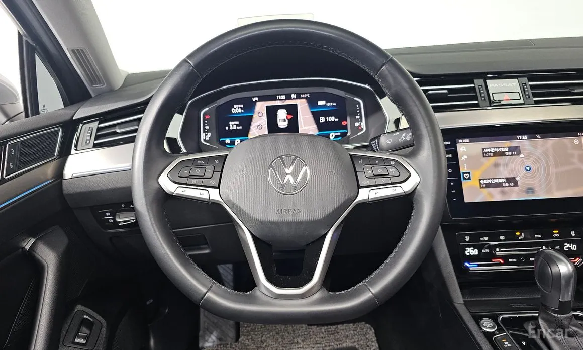 Фото 13 - Volkswagen Passat