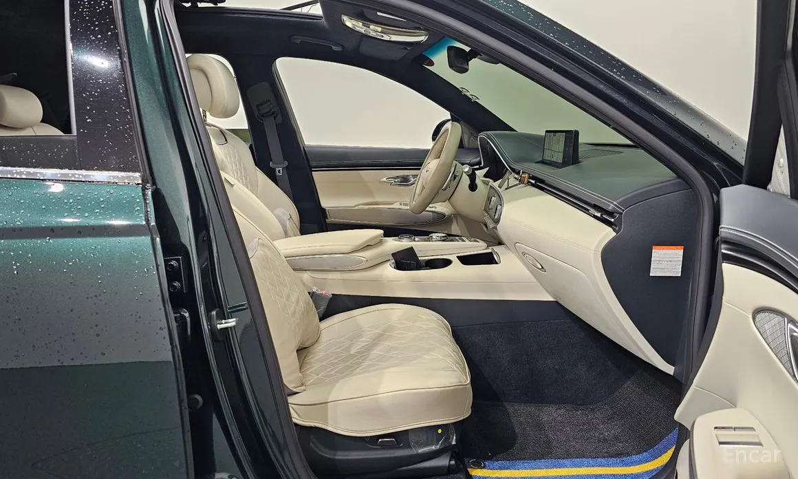 Фото 10 - Genesis GV70