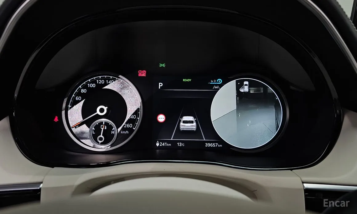 Фото 8 - Genesis GV70