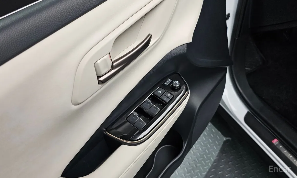 Фото 19 - Toyota Crown