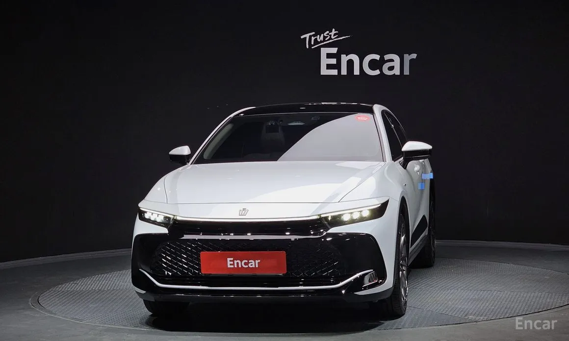 Фото 3 - Toyota Crown