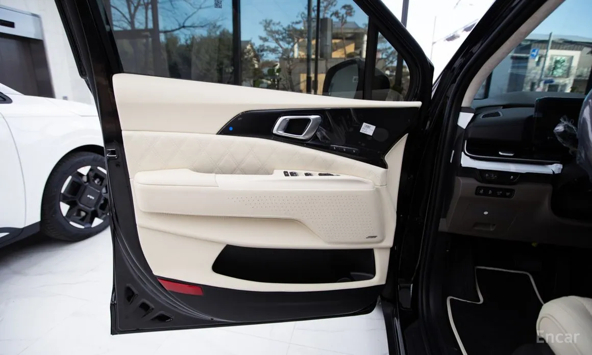 Фото 4 - Kia Carnival