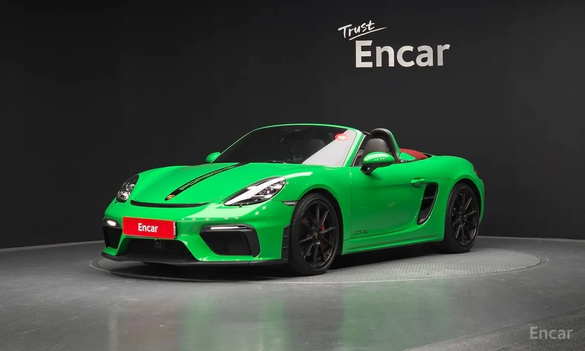 Фото 1 - Porsche 718