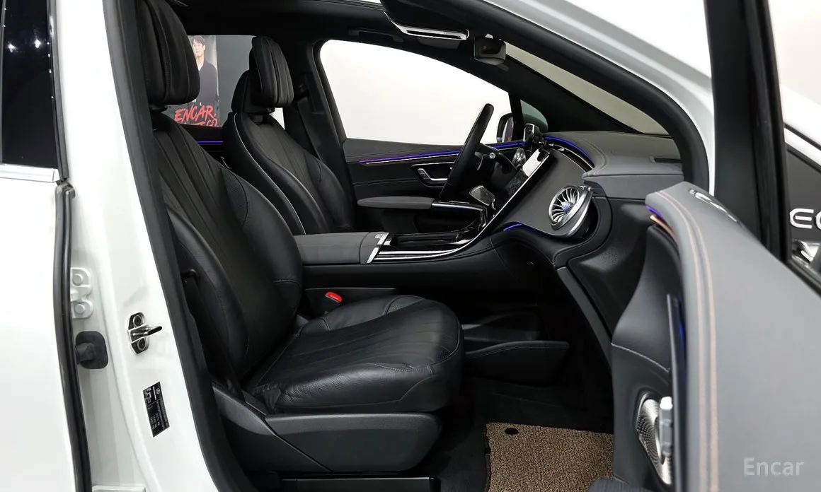 Фото 10 - Mercedes-Benz EQS