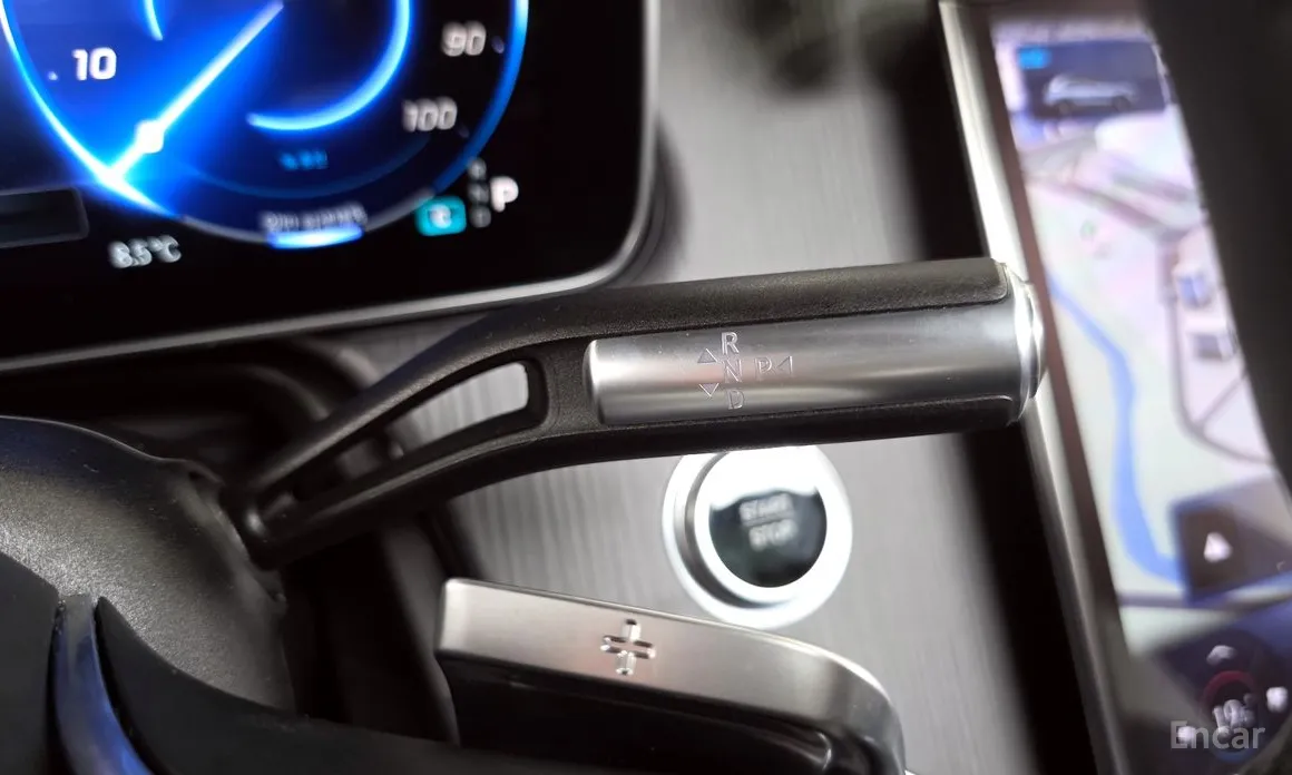 Фото 9 - Mercedes-Benz EQS