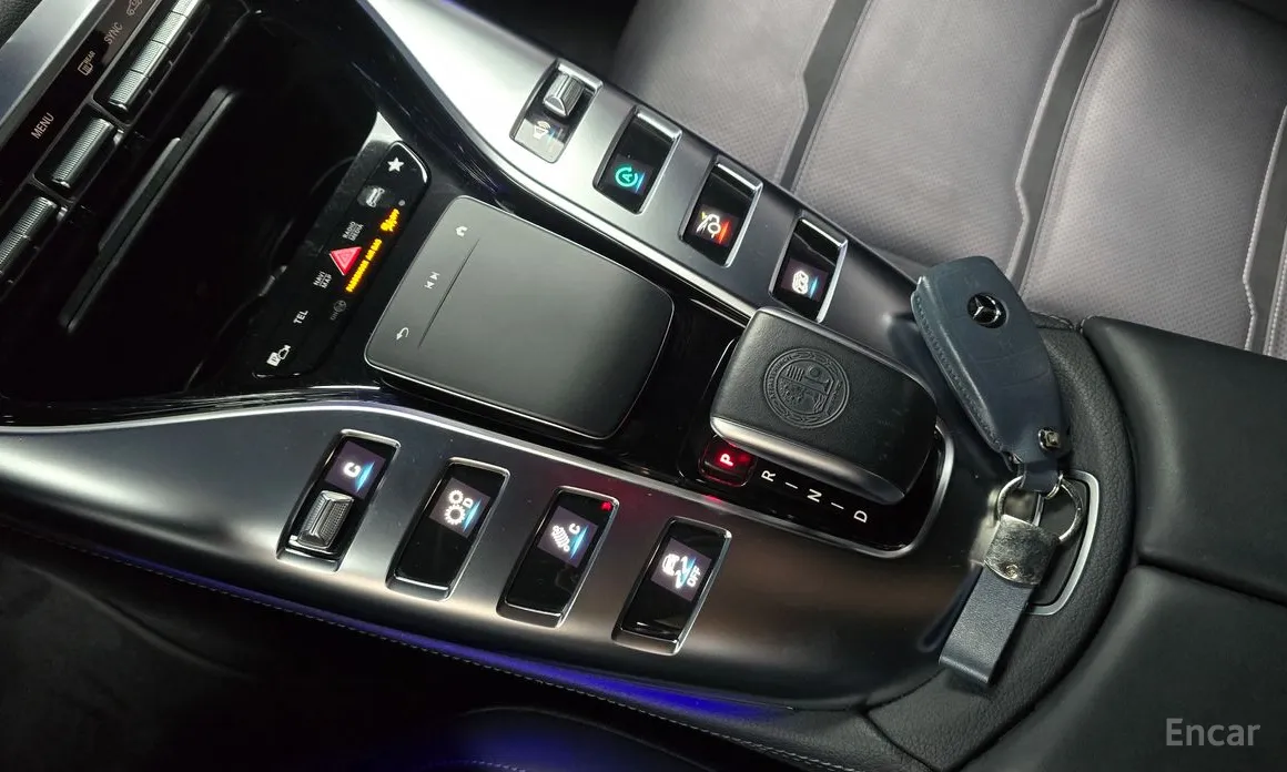 Фото 9 - Mercedes-Benz AMG GT