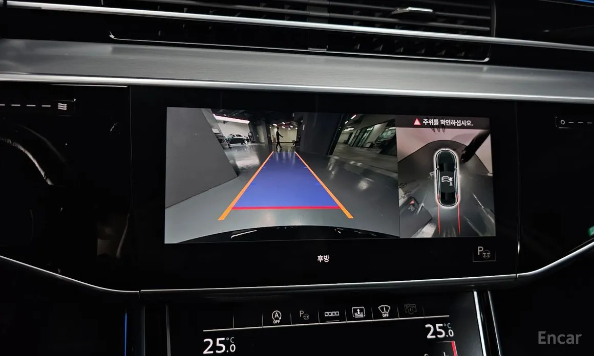 Фото 15 - Audi A8