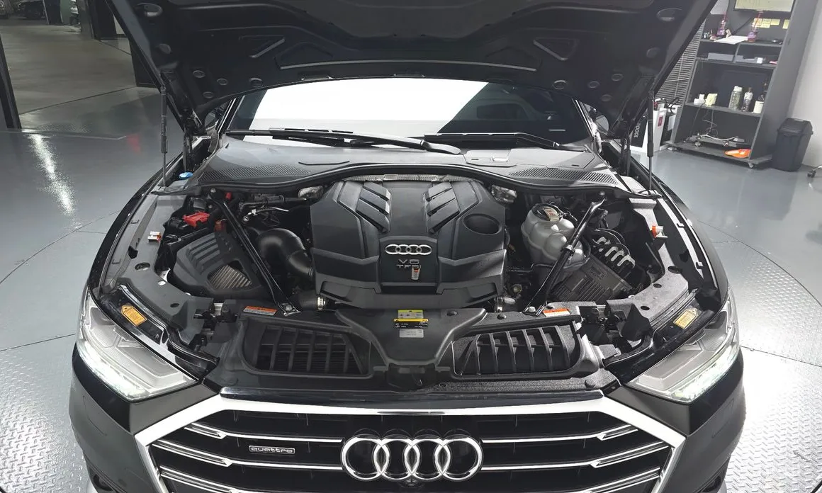 Фото 6 - Audi A8