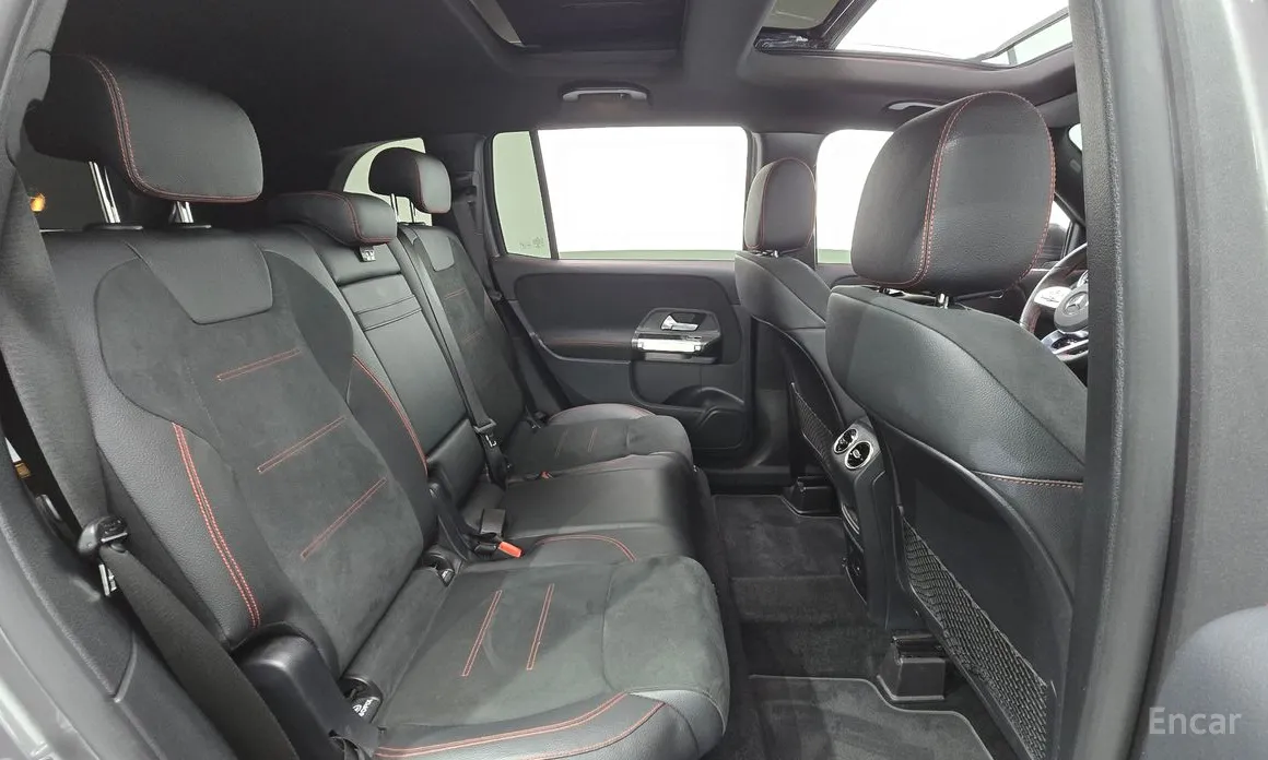 Фото 12 - Mercedes-Benz GLB-Class