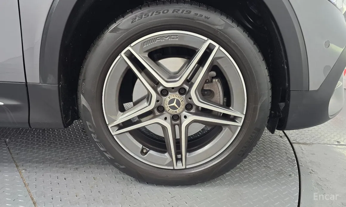 Фото 5 - Mercedes-Benz GLB-Class