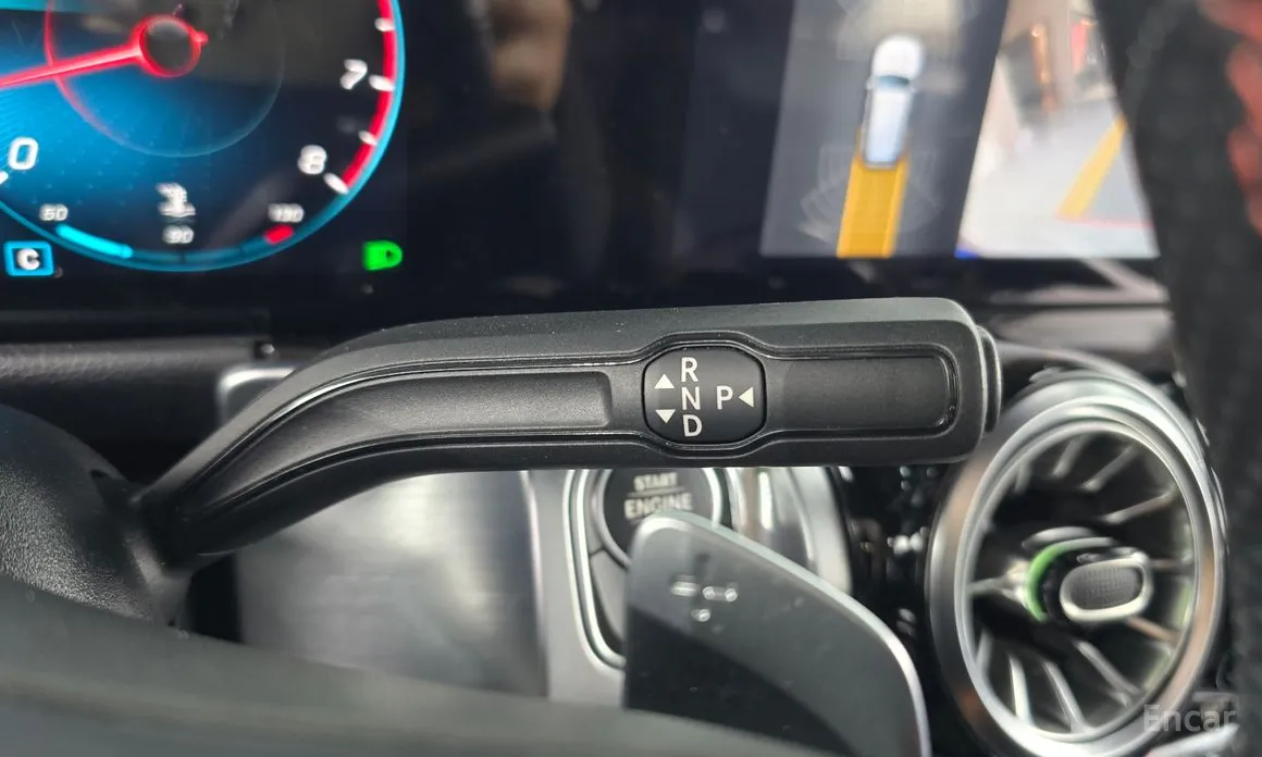 Фото 9 - Mercedes-Benz GLB-Class