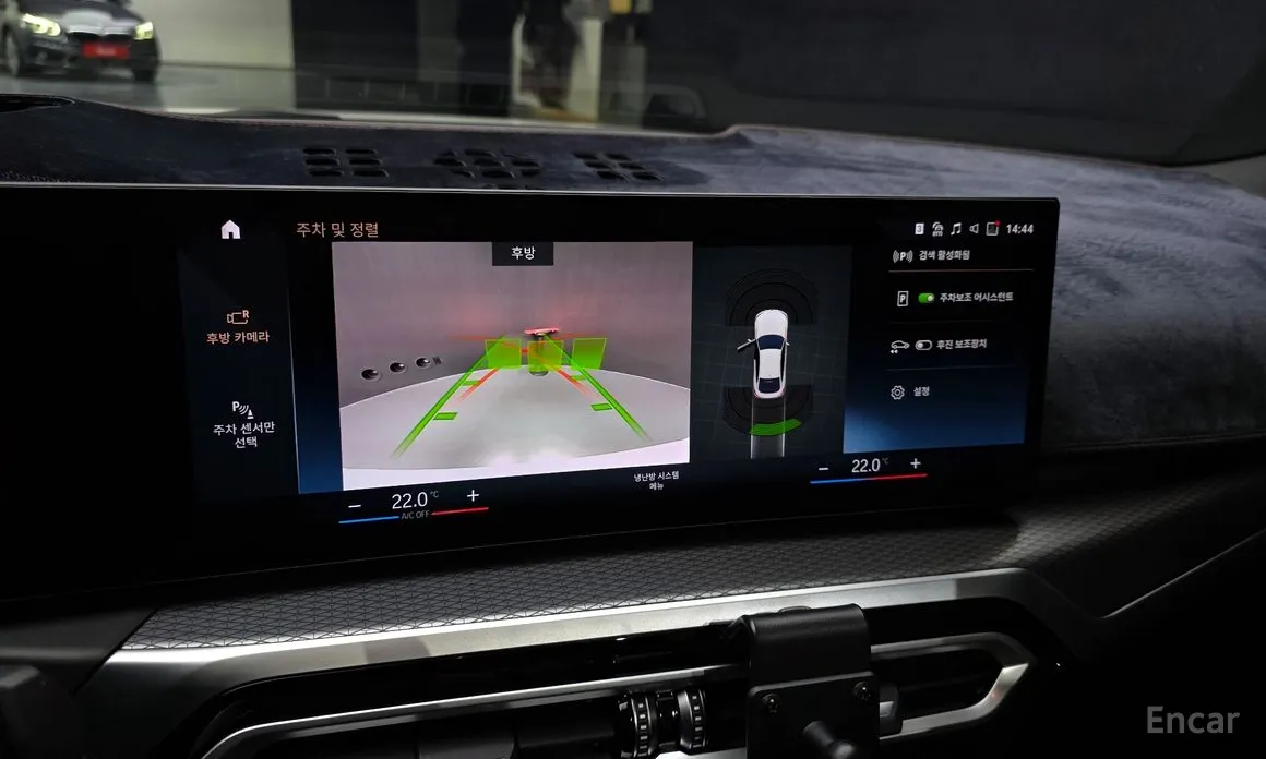 Фото 15 - BMW i4