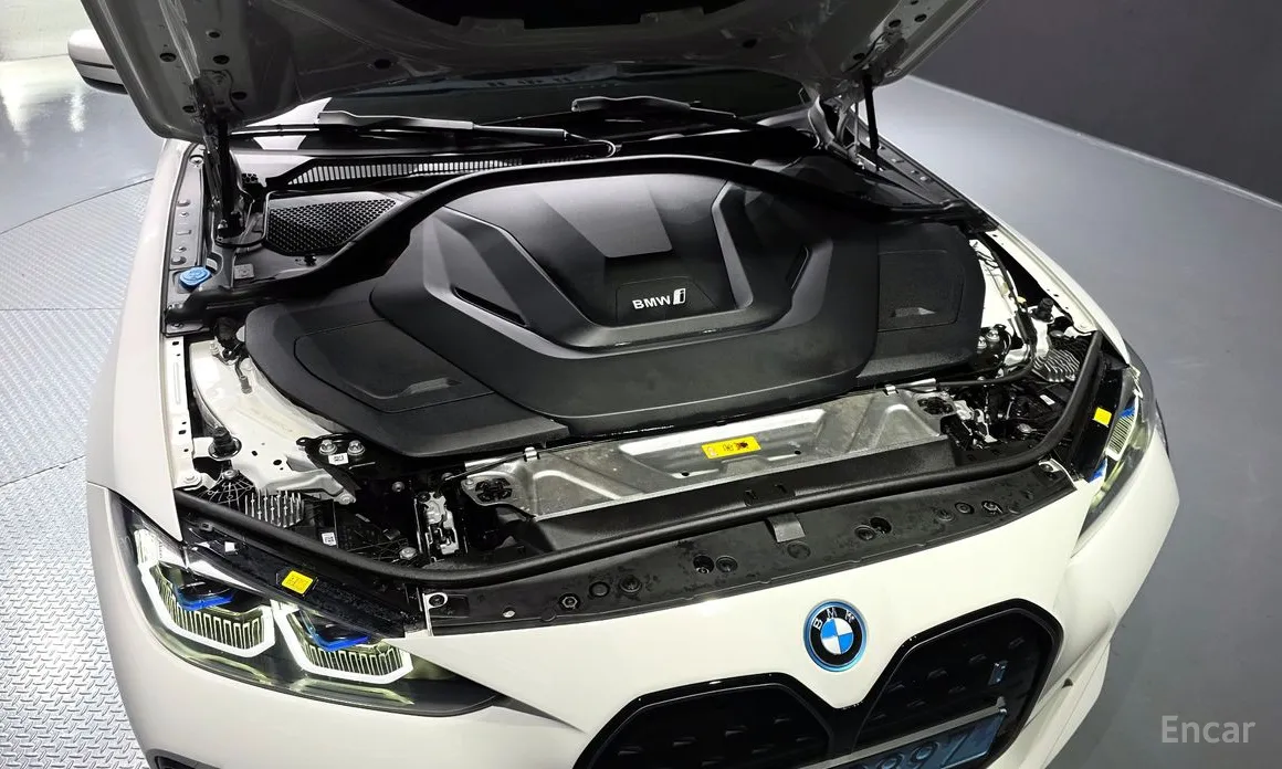 Фото 6 - BMW i4