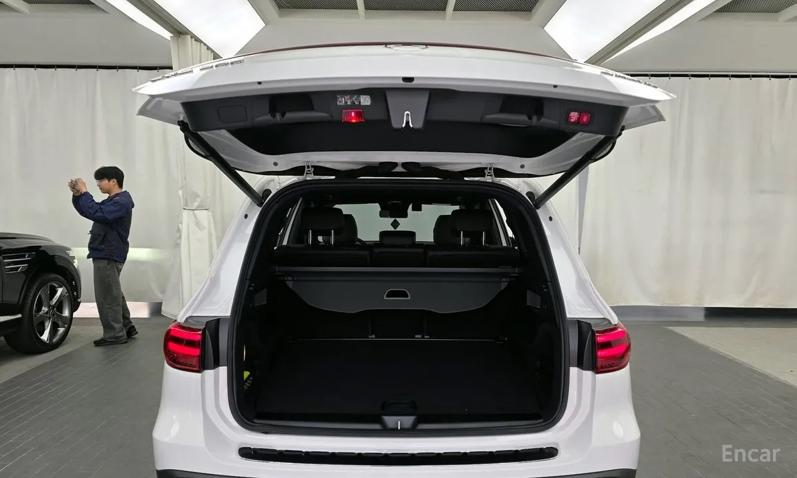 Фото 20 - Mercedes-Benz EQB