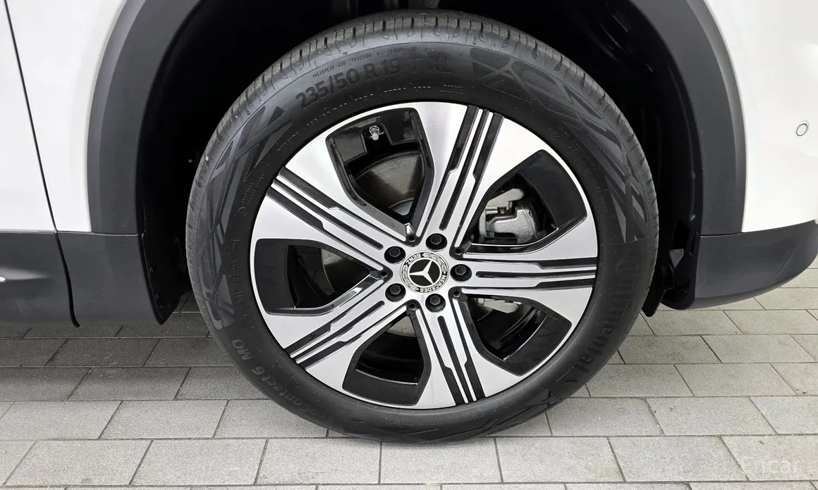 Фото 5 - Mercedes-Benz EQB