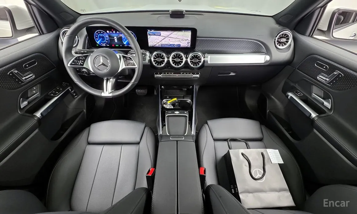 Фото 7 - Mercedes-Benz EQB