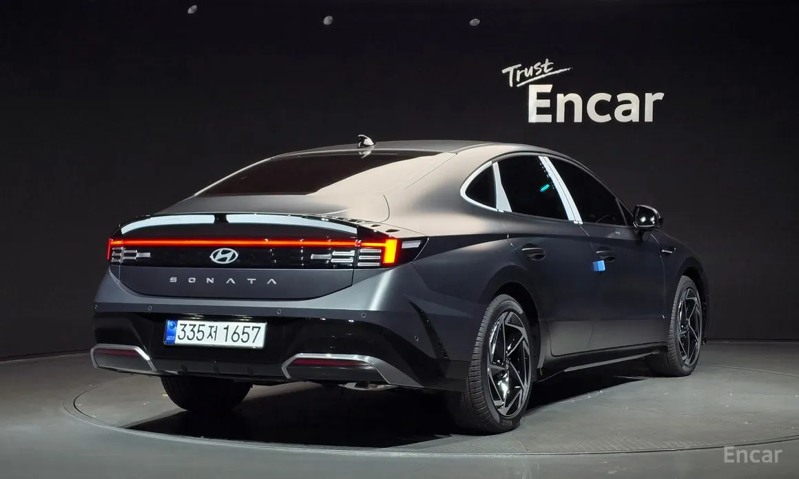 Фото 2 - Hyundai Sonata