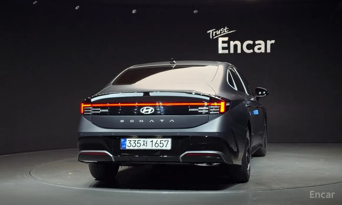 Фото 4 - Hyundai Sonata