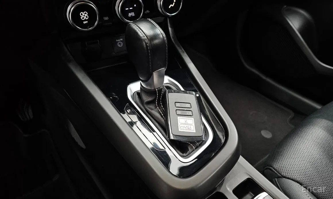 Фото 9 - Renault XM3