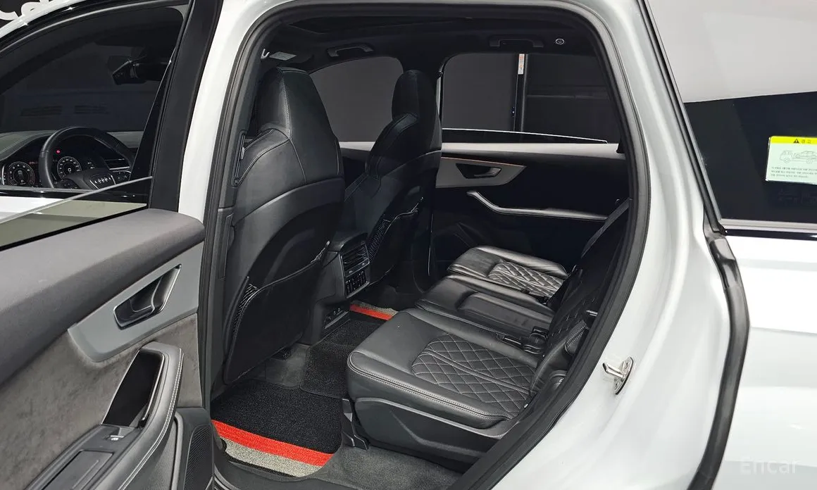 Фото 12 - Audi Q7