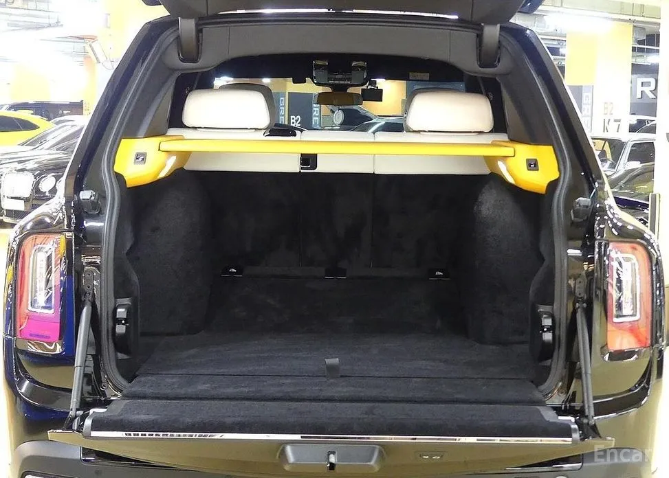 Фото 10 - Rolls-Royce Cullinan