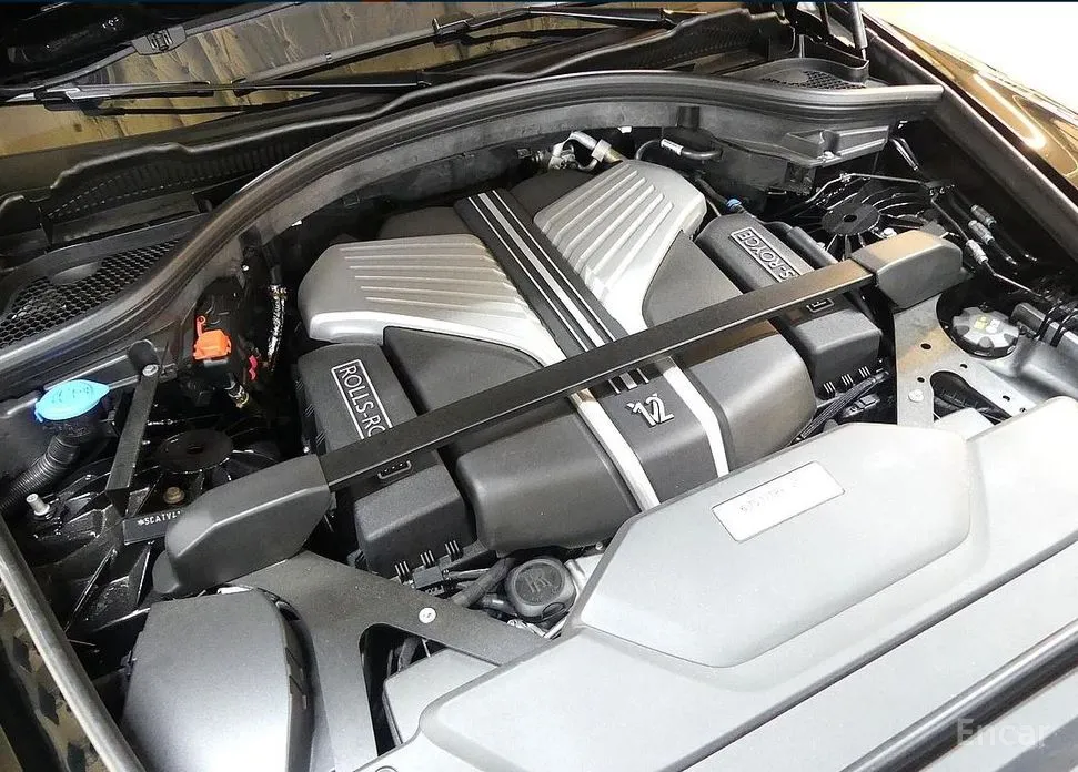 Фото 5 - Rolls-Royce Cullinan