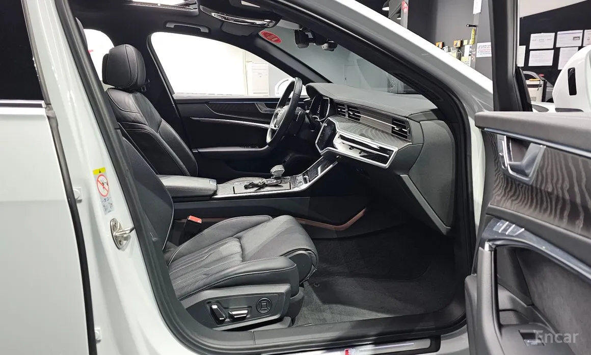 Фото 10 - Audi A6