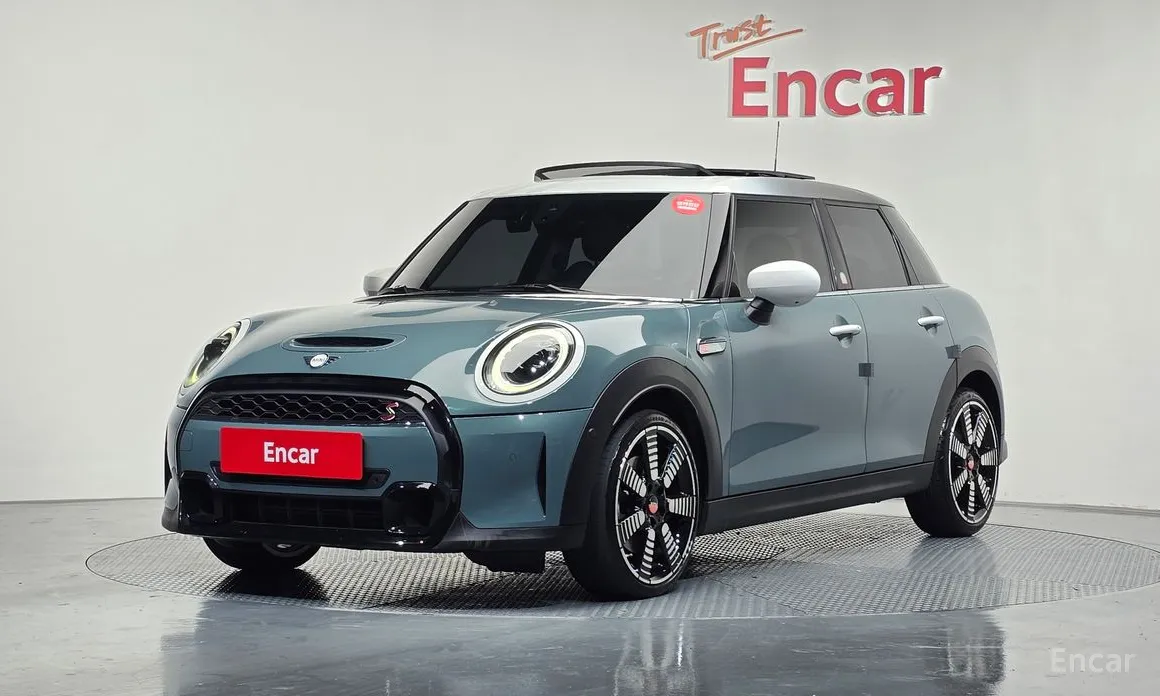 Фото 1 - Mini Cooper