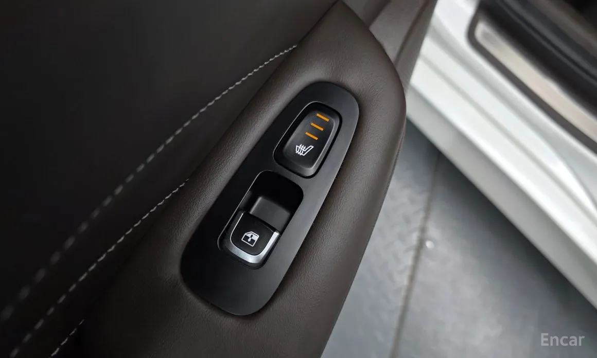 Фото 18 - Kia Stinger