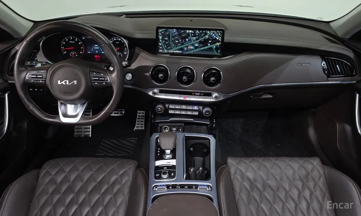 Фото 7 - Kia Stinger