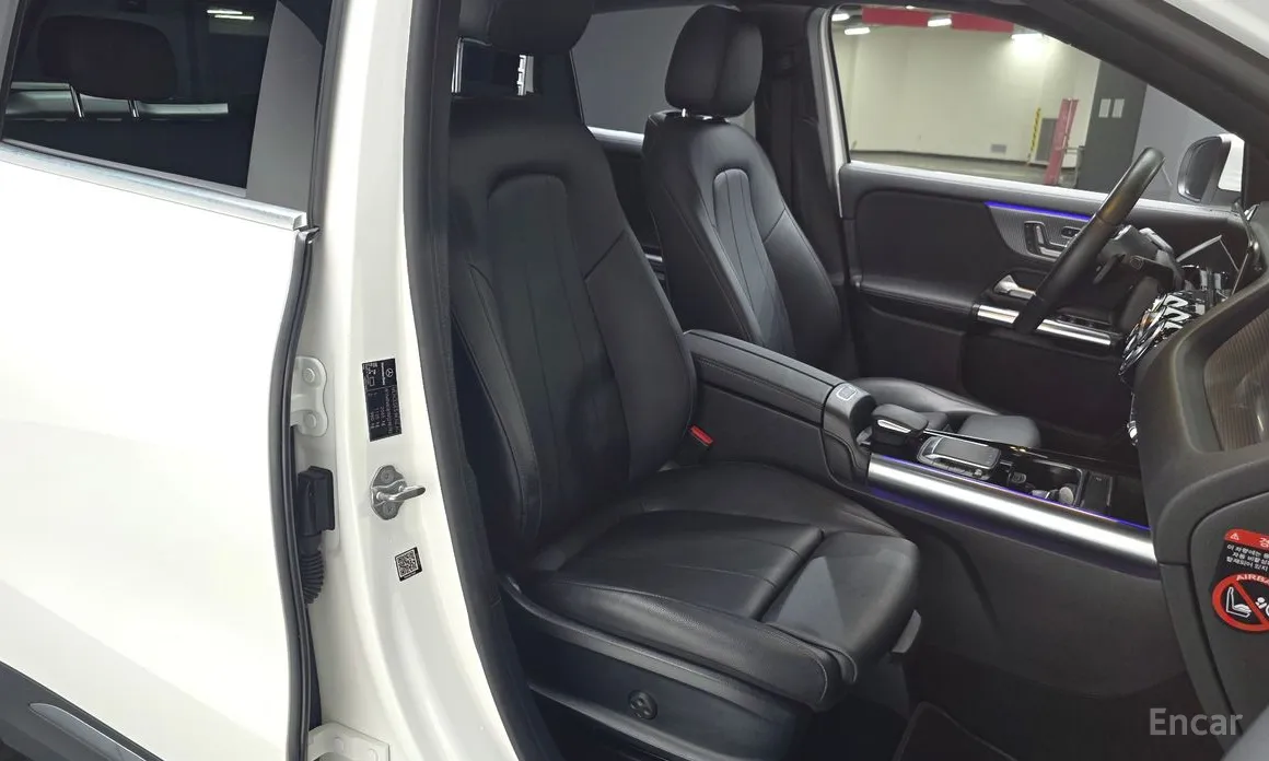 Фото 10 - Mercedes-Benz GLA-Class