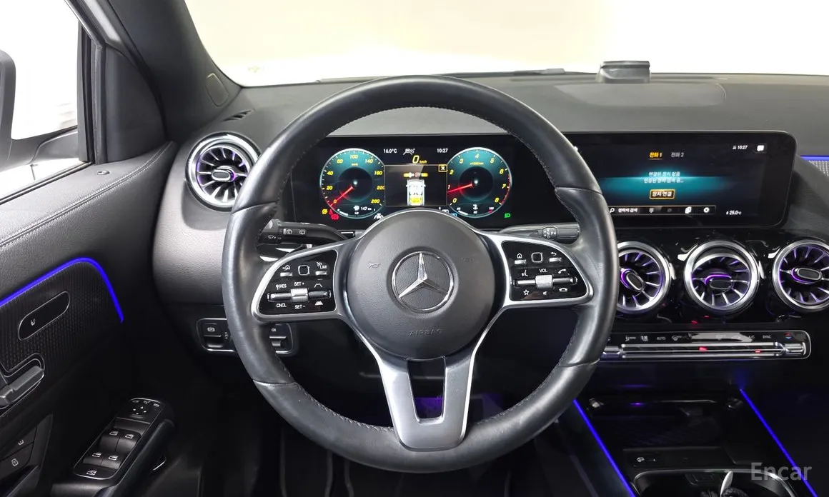 Фото 13 - Mercedes-Benz GLA-Class