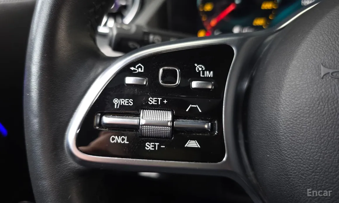 Фото 19 - Mercedes-Benz GLA-Class