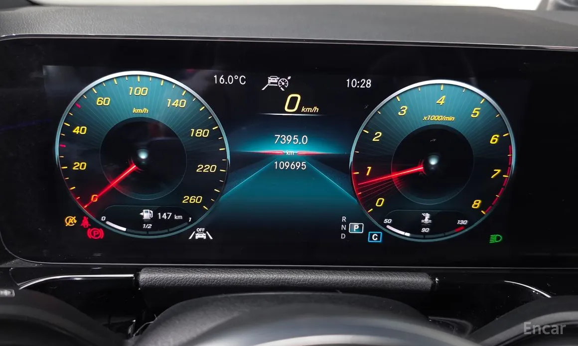 Фото 8 - Mercedes-Benz GLA-Class