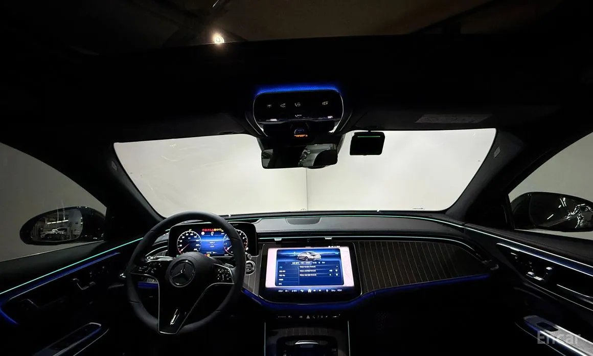 Фото 13 - Mercedes-Benz E-Class