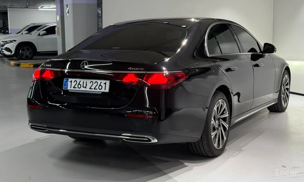 Фото 4 - Mercedes-Benz E-Class