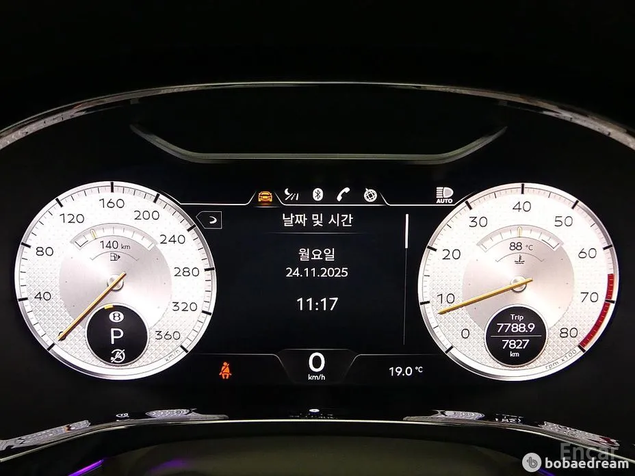 Фото 6 - Bentley Flying Spur