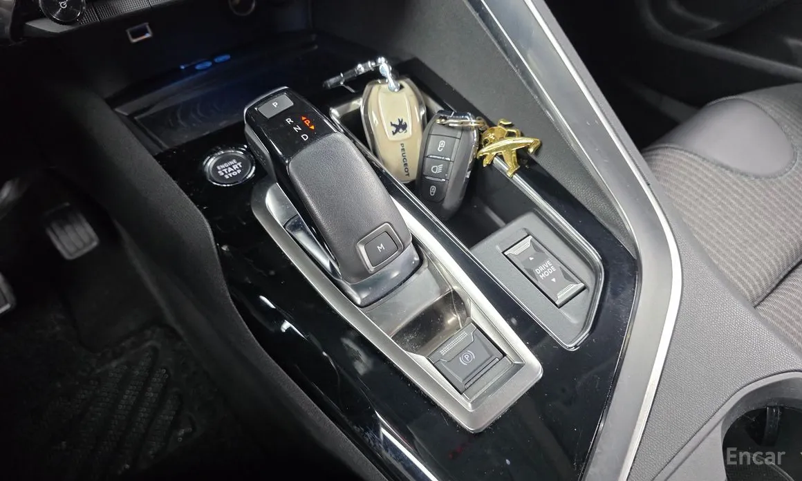 Фото 9 - Peugeot 3008