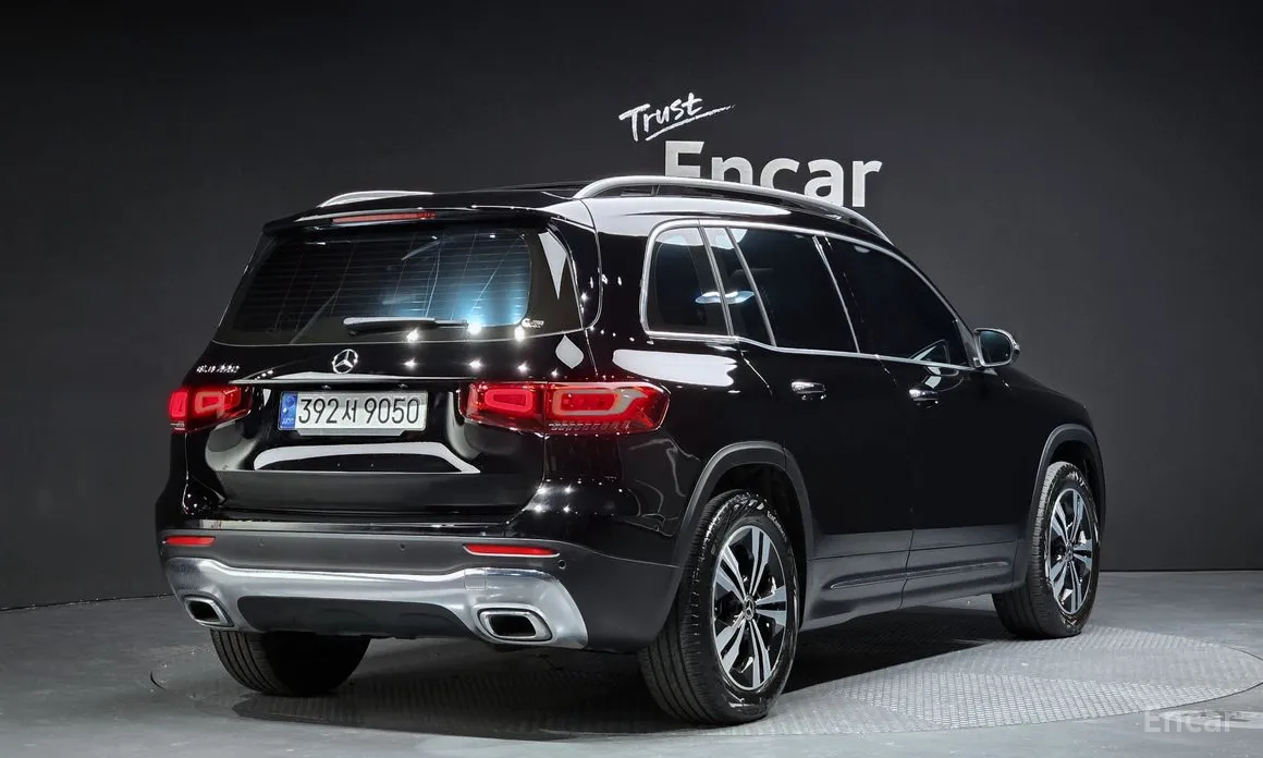 Фото 2 - Mercedes-Benz GLB-Class