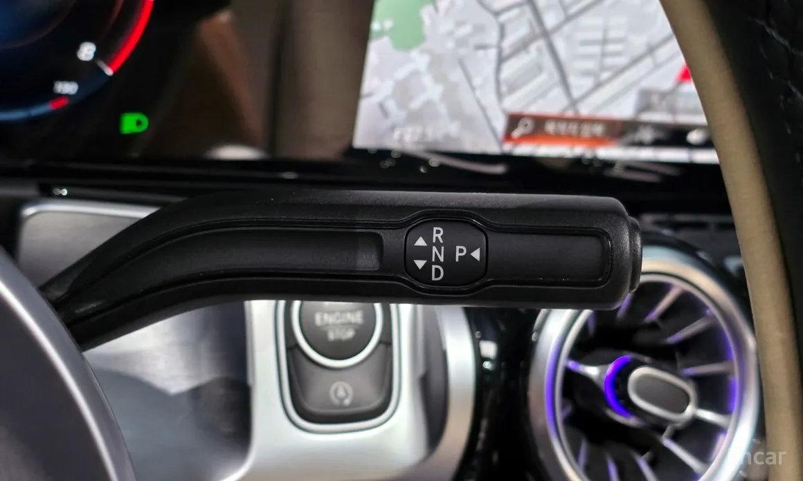 Фото 9 - Mercedes-Benz GLB-Class