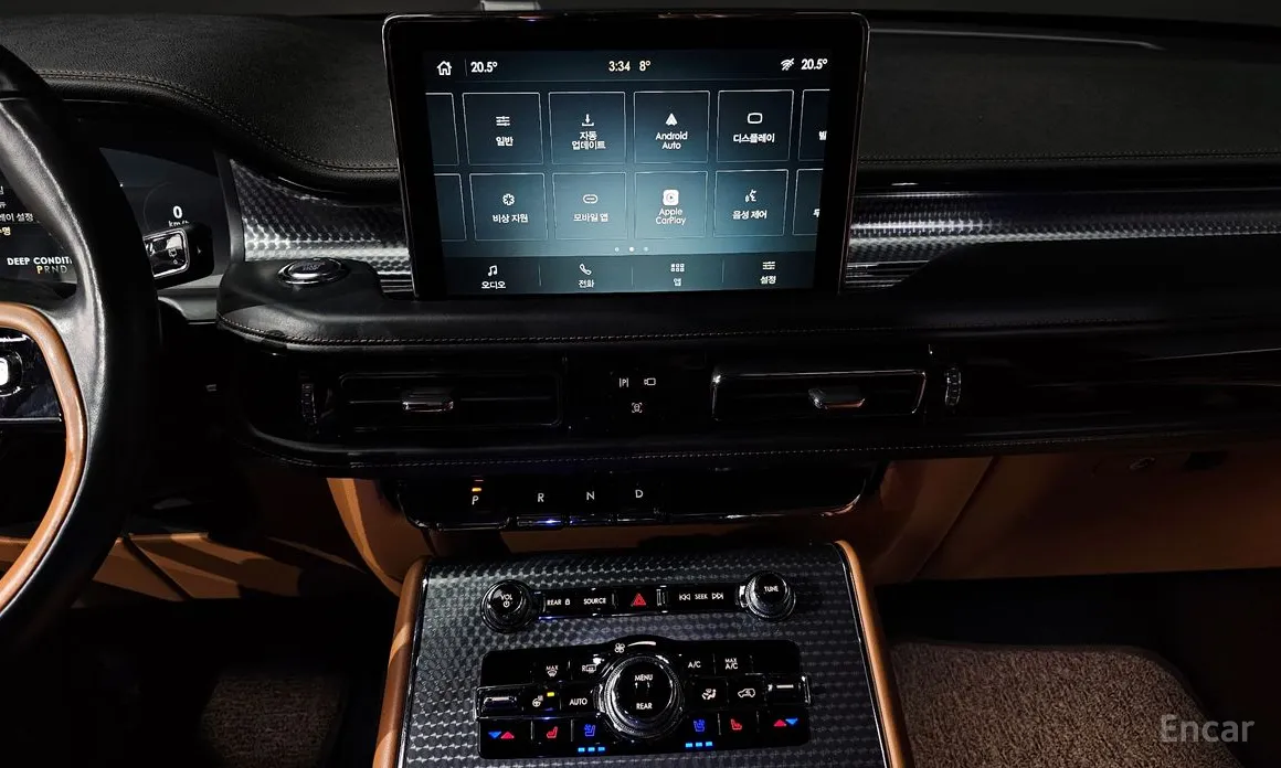 Фото 14 - Lincoln Aviator