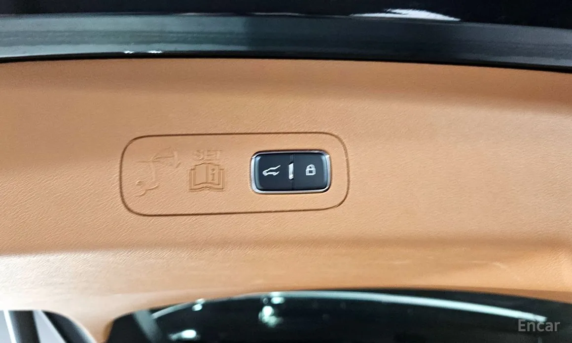 Фото 20 - Lincoln Aviator