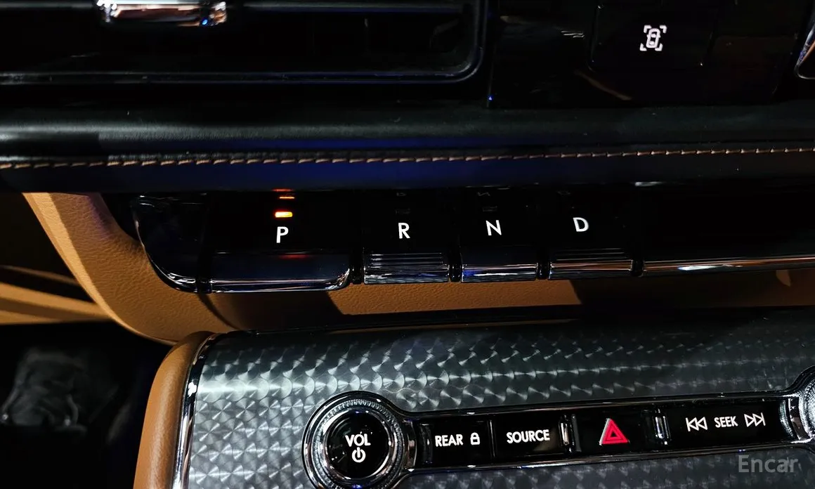 Фото 9 - Lincoln Aviator