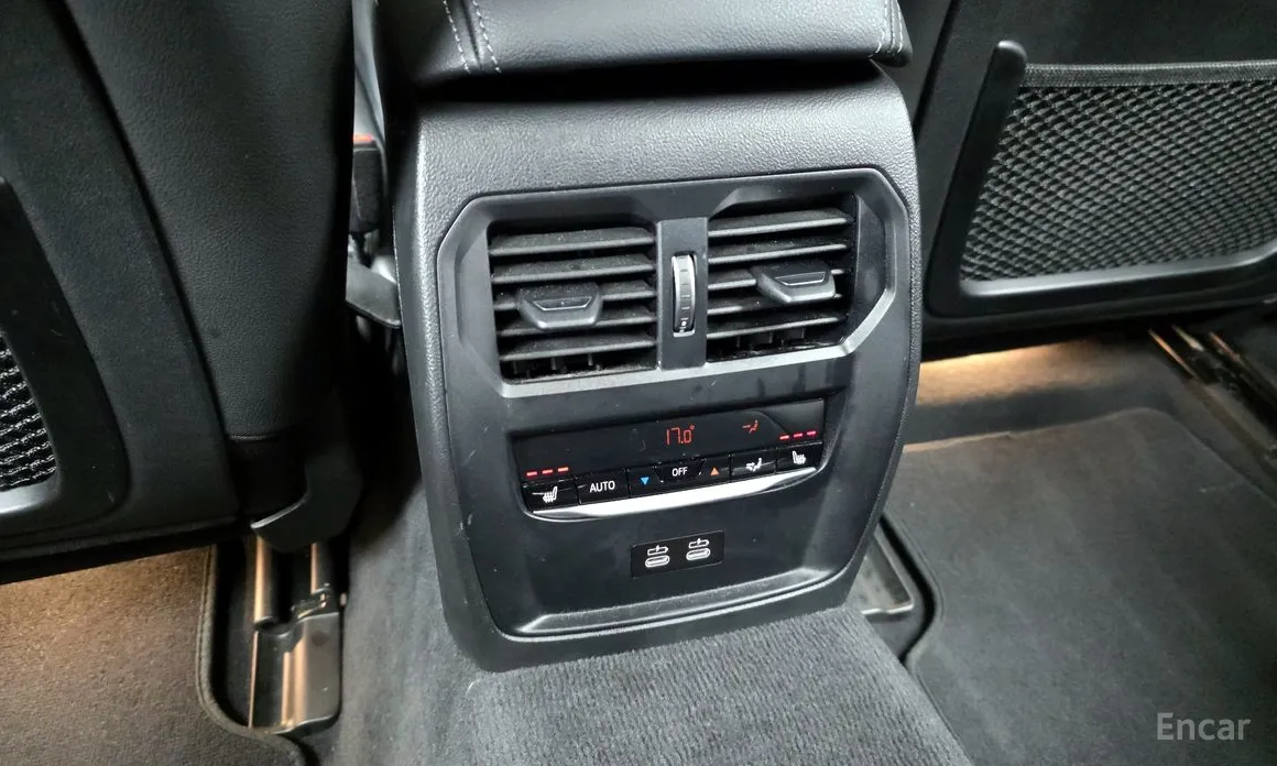 Фото 19 - BMW i4