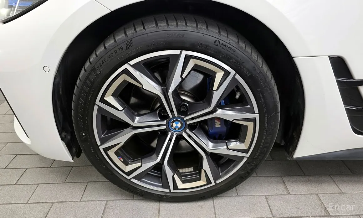 Фото 5 - BMW i4