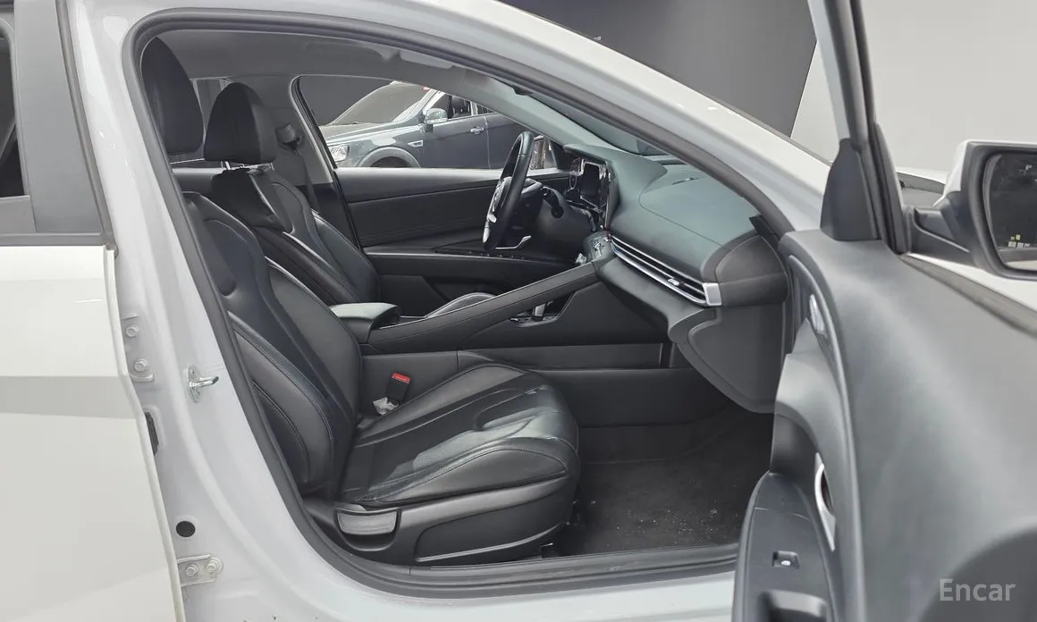 Фото 10 - Hyundai Avante