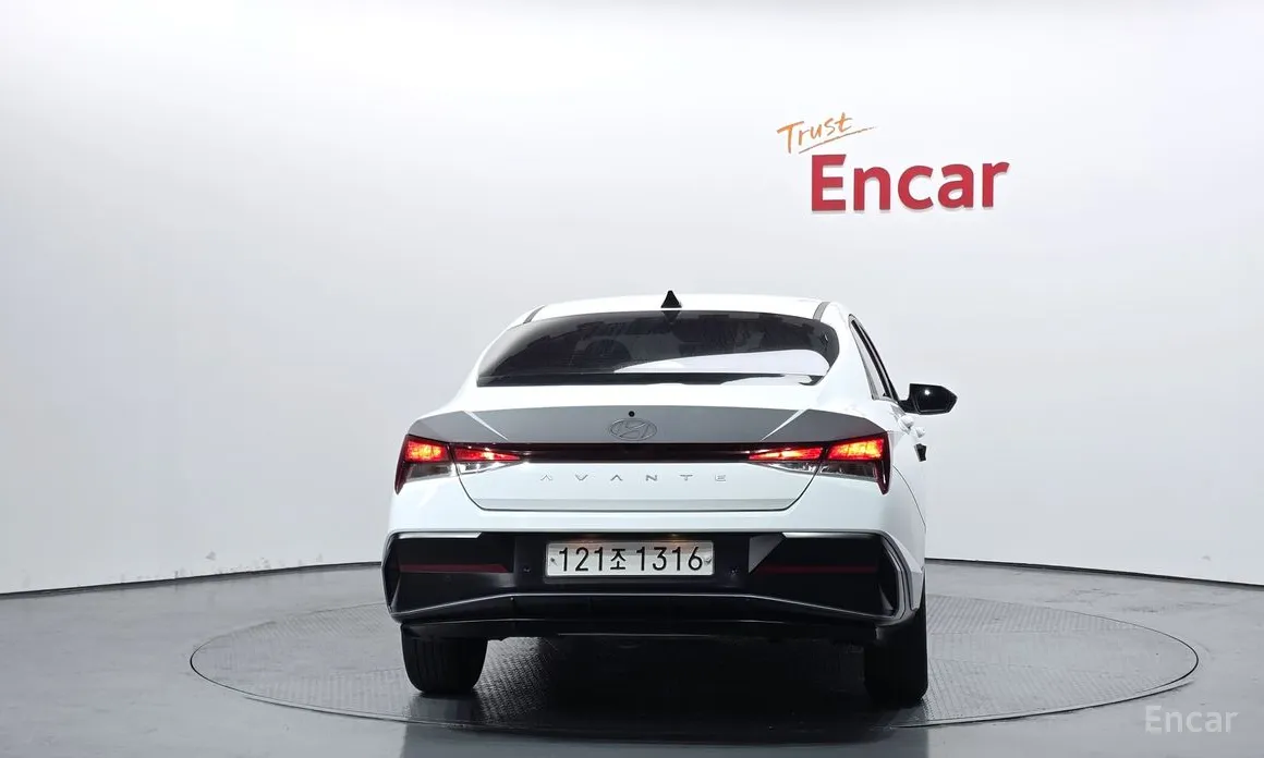 Фото 4 - Hyundai Avante